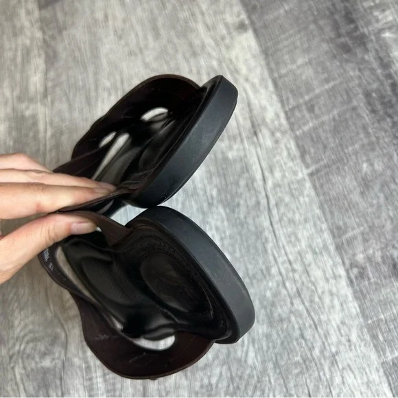 Salvatore Ferragamo Tolis Two-Tone Crisscross Sandals Brown Black Size 6